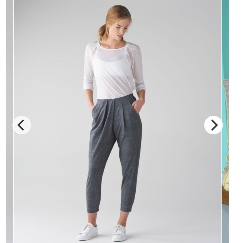 Lululemon &go Keepsake pleated front yoga Pants Size 6